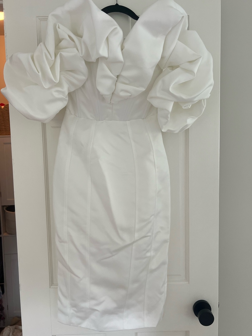 Line & Dot White Ruffled Puff-Sleeve Midi Dress